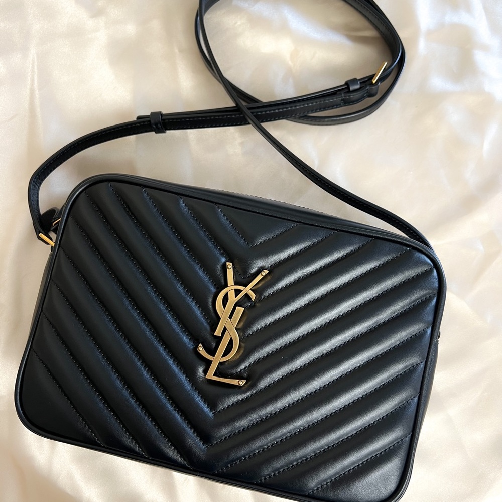 🩷SOLD🩷Yves Saint Laurent Lou Camera Bag - Picture 6 of 16